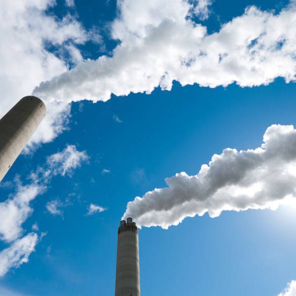 A specialized meeting on carbon management in the petrochemical industry was held